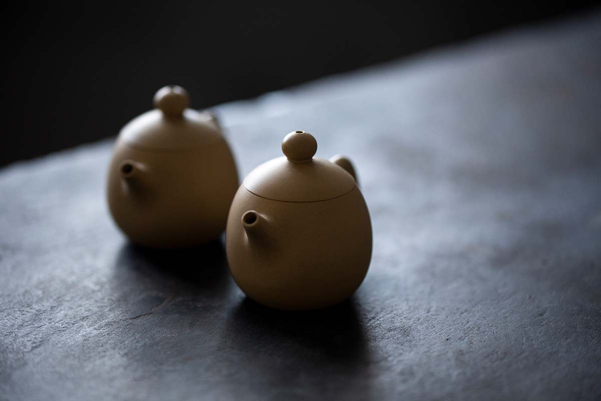 jianshui zitao mini dragon egg teapot white 10 19 2 | BITTERLEAF TEAS