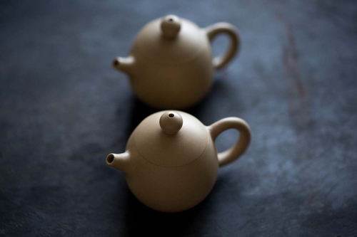 jianshui zitao mini dragon egg teapot white 10 19 3 | BITTERLEAF TEAS