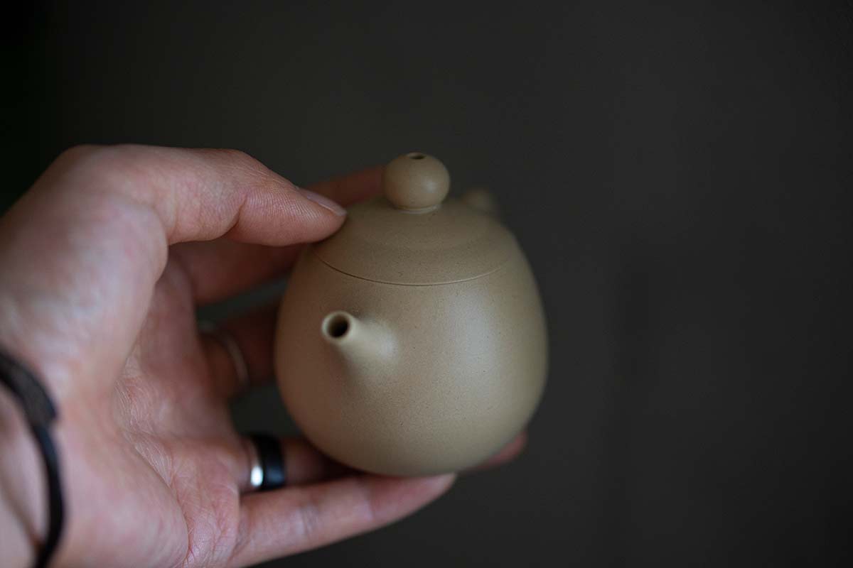 jianshui zitao mini dragon egg teapot white 10 19 6 | BITTERLEAF TEAS