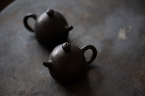 jianshui zitao mini dragon egg teapot black 10 19 1 | BITTERLEAF TEAS