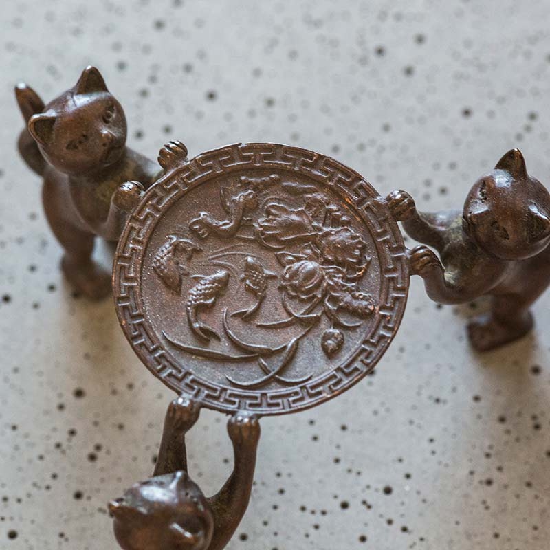 3 meows copper teapot lid holder 5 | BITTERLEAF TEAS