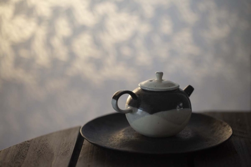 white night half half teapot 10 | BITTERLEAF TEAS