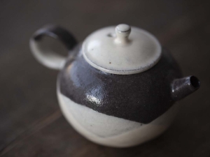 white night half half teapot 6 | BITTERLEAF TEAS