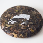 jingmai 2022 huangpian raw puer 8 | BITTERLEAF TEAS