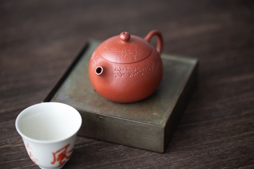 xiaomeihua xishi yixing zhuni clay teapot 13 | BITTERLEAF TEAS