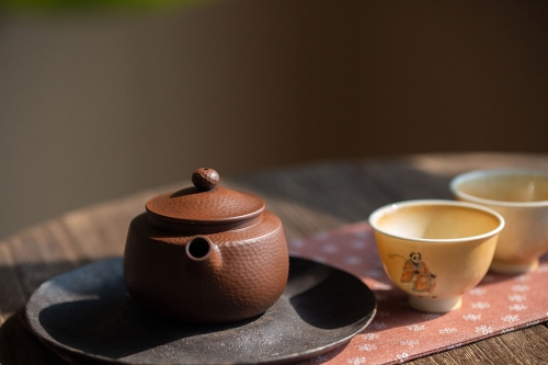 dimpled jianshui zitao teapot 10 | BITTERLEAF TEAS