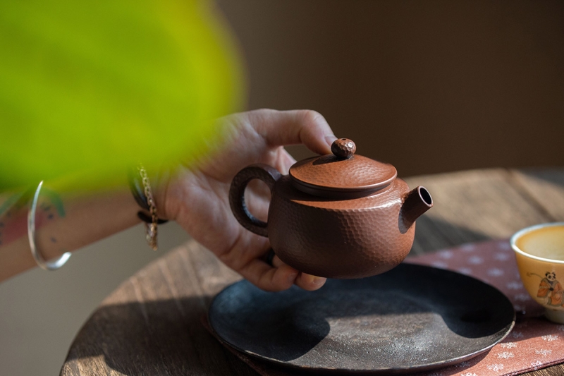 dimpled jianshui zitao teapot 12 | BITTERLEAF TEAS