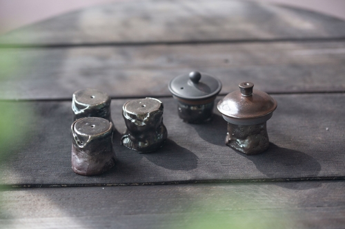 stump wood fired jianshui zitao lid holder 8 | BITTERLEAF TEAS