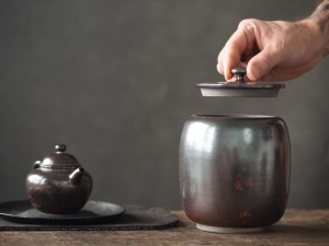 black pearl wood fired jianshui zitao tea jar 1 | BITTERLEAF TEAS