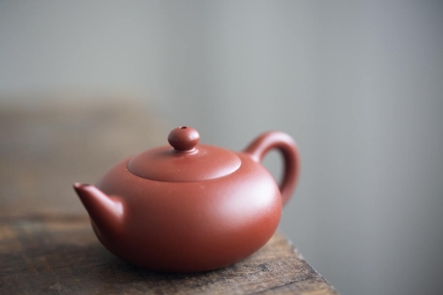 Chaozhou Da Hong Pao Clay Full Moon Teapot - Image 3