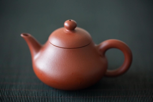 chaozhou clay mini pear teapot 7 23 10 | BITTERLEAF TEAS