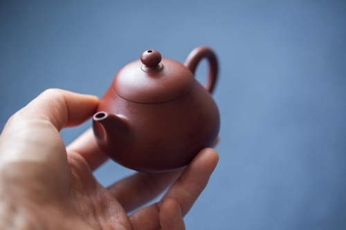 chaozhou clay mini pear teapot 7 23 11 | BITTERLEAF TEAS