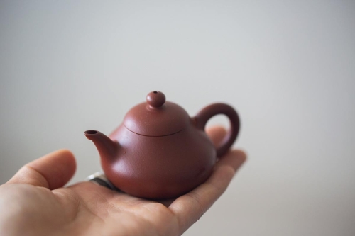 chaozhou clay mini pear teapot 7 23 6 | BITTERLEAF TEAS