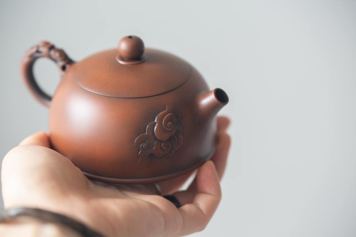 cloud 9 jianshui zitao teapot half moon 9 | BITTERLEAF TEAS