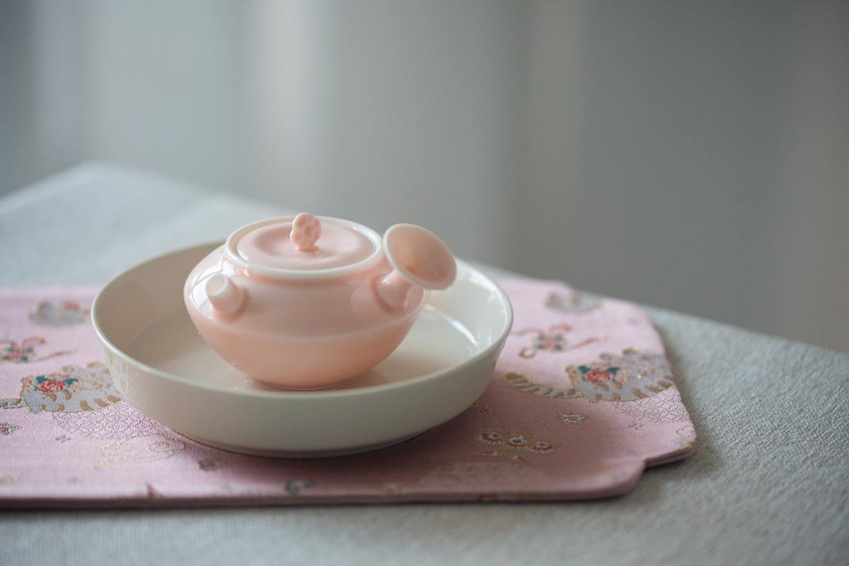 Lilypad Kyusu Teapot - Pink | BITTERLEAF TEAS