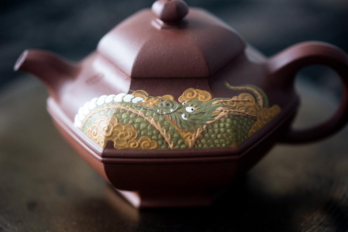 https://www.bitterleafteas.com/wp-content/uploads/2023/09/liu-fang-shuang-xian-hehuan-dicaoqing-clay-yixing-teapot-7.jpg