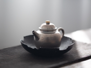 silver lining teapot i 2 | BITTERLEAF TEAS