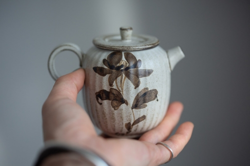 cizhou impression teapot flower 8 | BITTERLEAF TEAS