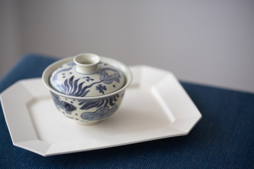 azure qinghua gaiwan fish 2 | BITTERLEAF TEAS