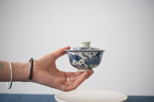 azure qinghua gaiwan fish 8 | BITTERLEAF TEAS