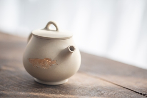 natural habitat jianshui zitao teapot fish 10 | BITTERLEAF TEAS