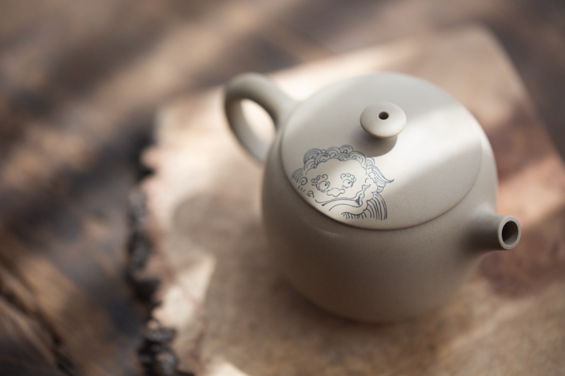 natural habitat jianshui zitao teapot lion 1 | BITTERLEAF TEAS