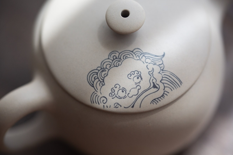 natural habitat jianshui zitao teapot lion 7 | BITTERLEAF TEAS