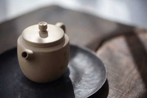 natural habitat jianshui zitao teapot magnolia master 7 | BITTERLEAF TEAS