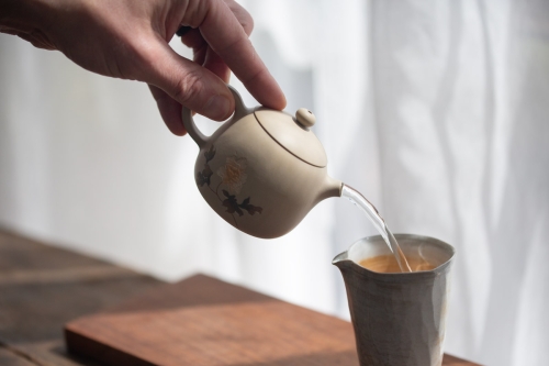 natural habitat jianshui zitao teapot magnolia white peony 10 | BITTERLEAF TEAS