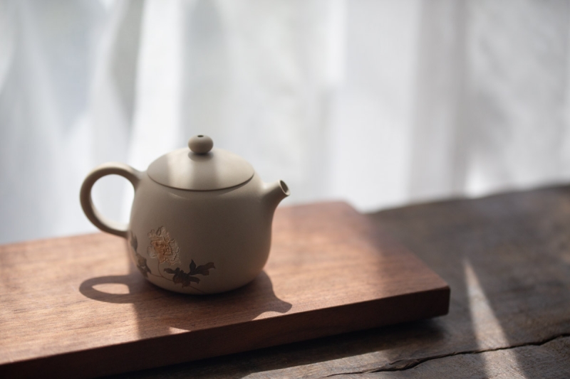 natural habitat jianshui zitao teapot magnolia white peony 6 | BITTERLEAF TEAS