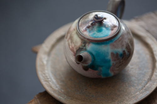 Chameleon Soda Ash Wood Fired Teapot III - Image 4