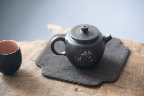 natural habitat jianshui zitao teapot magnolia 4 6 | BITTERLEAF TEAS