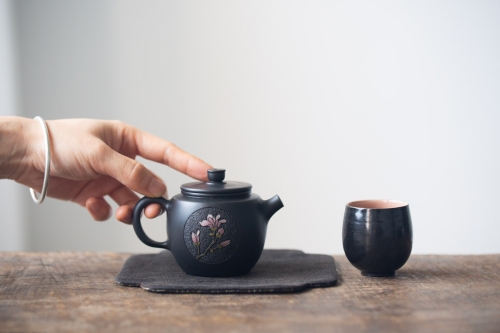 natural habitat jianshui zitao teapot magnolia 4 8 | BITTERLEAF TEAS