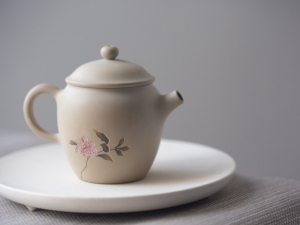 natural habitat jianshui zitao teapot violet 2 1 | BITTERLEAF TEAS