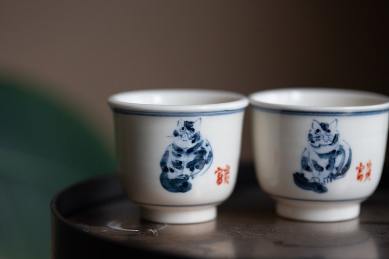 gilded qinghua teacup feline 2 5 | BITTERLEAF TEAS