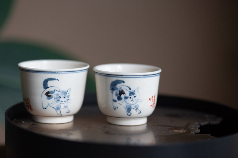 gilded qinghua teacup feline 2 7 | BITTERLEAF TEAS