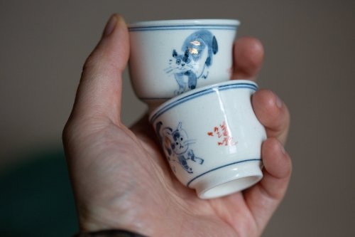 gilded qinghua teacup feline 2 9 | BITTERLEAF TEAS