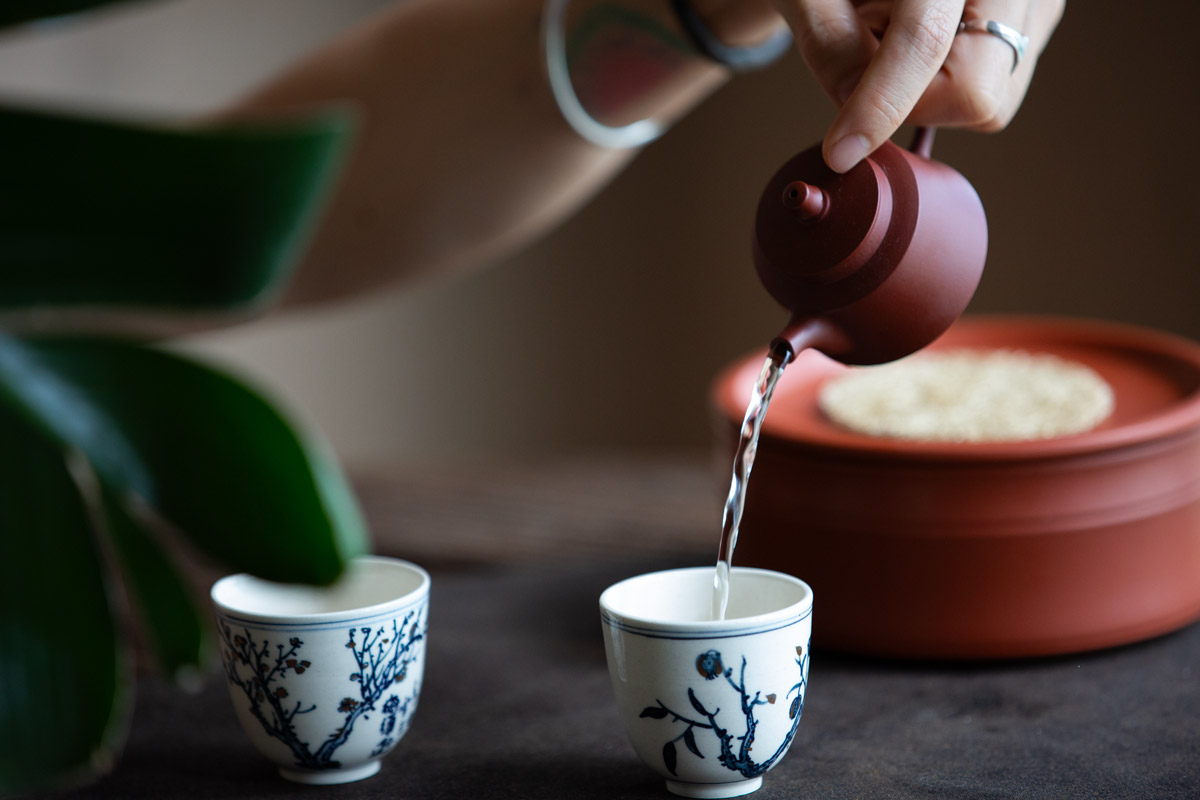 gilded qinghua teacup garden 5 | BITTERLEAF TEAS