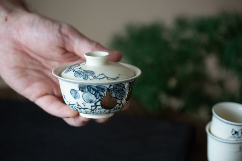 gilded qinghua gaiwan hulu 6 | BITTERLEAF TEAS