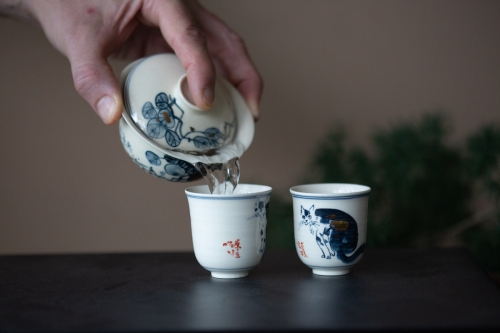 gilded qinghua gaiwan hulu 7 | BITTERLEAF TEAS