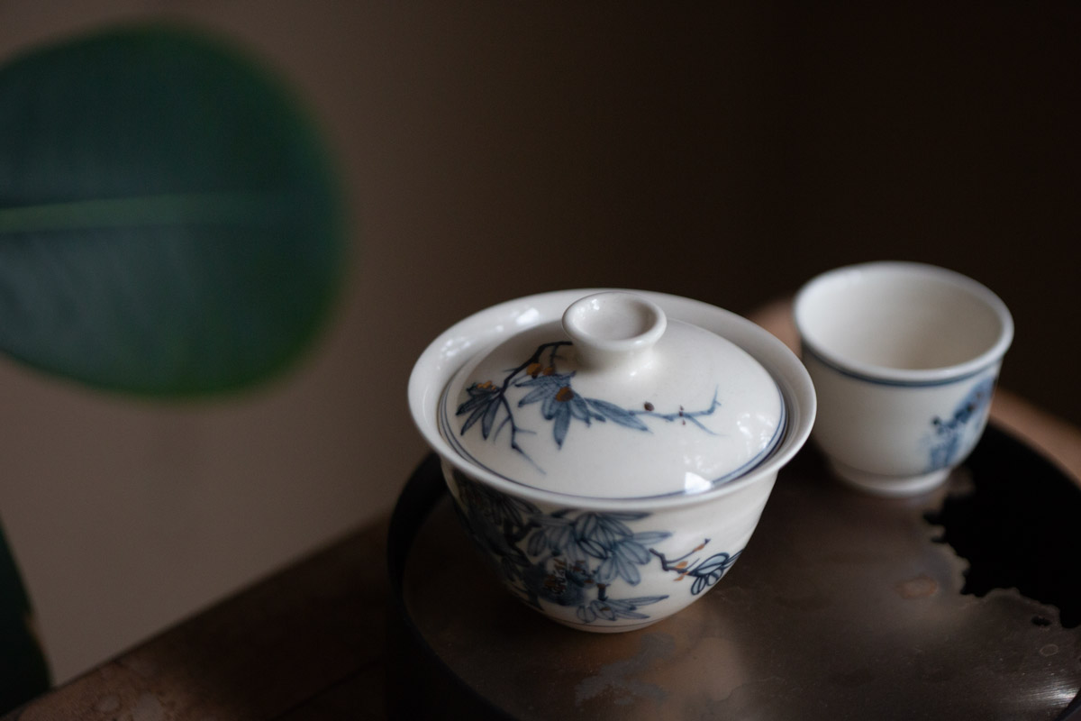 gilded qinghua gaiwan pomegranate 2 | BITTERLEAF TEAS