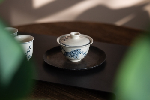 Gilded Qinghua Gaiwan - Hulu - Image 9