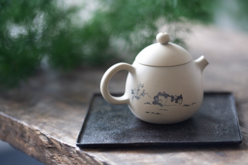 natural habitat jianshui zitao teapot hunter 1 | BITTERLEAF TEAS