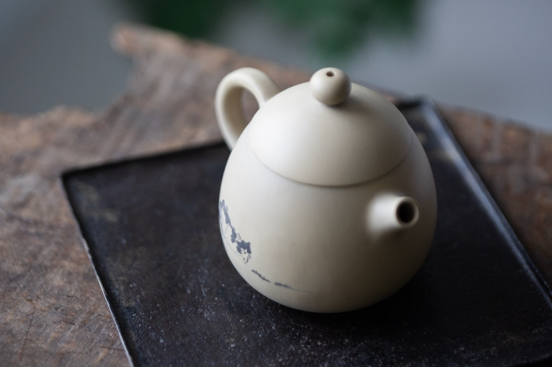 natural habitat jianshui zitao teapot hunter 2 | BITTERLEAF TEAS