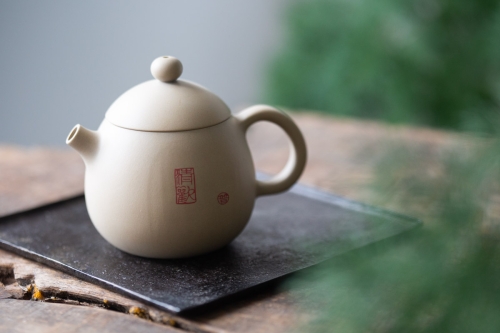 natural habitat jianshui zitao teapot hunter 3 | BITTERLEAF TEAS