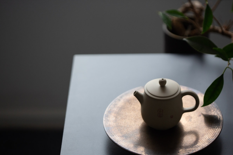 natural habitat jianshui zitao teapot white crane ii 9 | BITTERLEAF TEAS