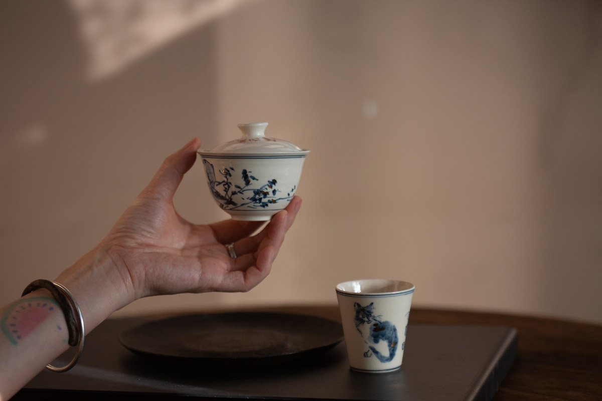 gilded quinghua gaiwan bird 8 | BITTERLEAF TEAS