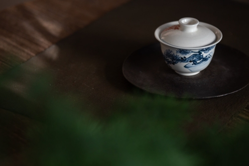 Gilded Qinghua Gaiwan - Bonsai - Image 4