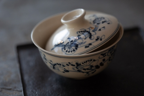 Gilded Qinghua Gaiwan - Plum Blossom - Image 12