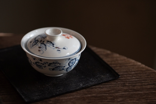 Gilded Qinghua Gaiwan - Plum Blossom - Image 7